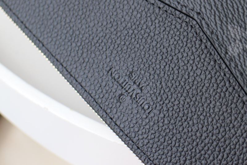 Louis Vuitton Clutch Bags